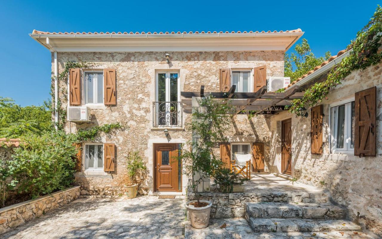 Callisto- Elegant Restored With Pool Vila Gyri